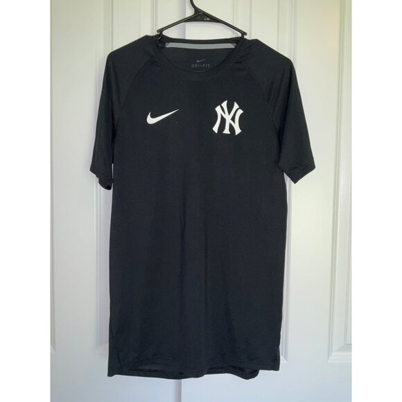 Nike New York Yankees Collection dri-fit tee men’s size Medium - Picture 2 of 8
